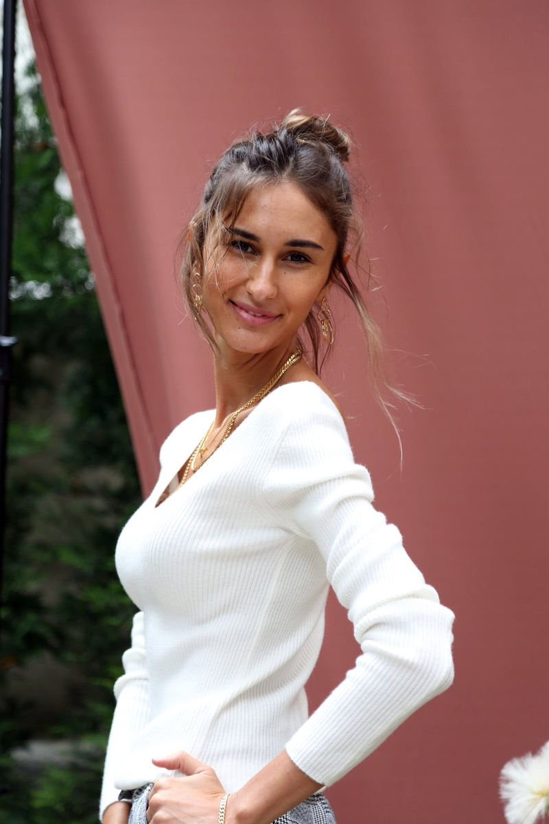 Beyaz Ön Arka V Slim Triko