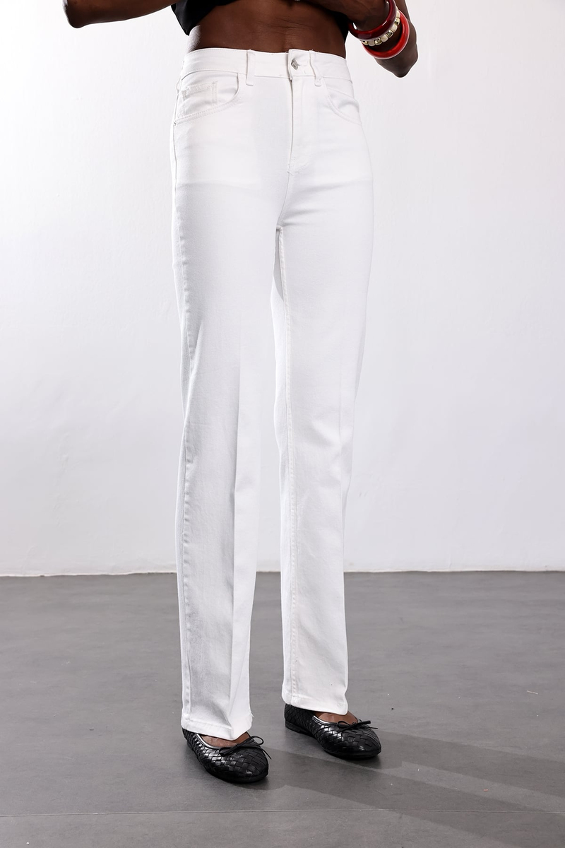 Beyaz Straight Fit Jean 26597