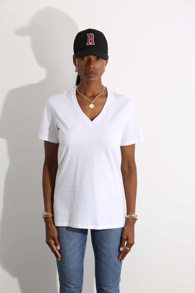 Beyaz V Yaka Basic Tshirt 2428