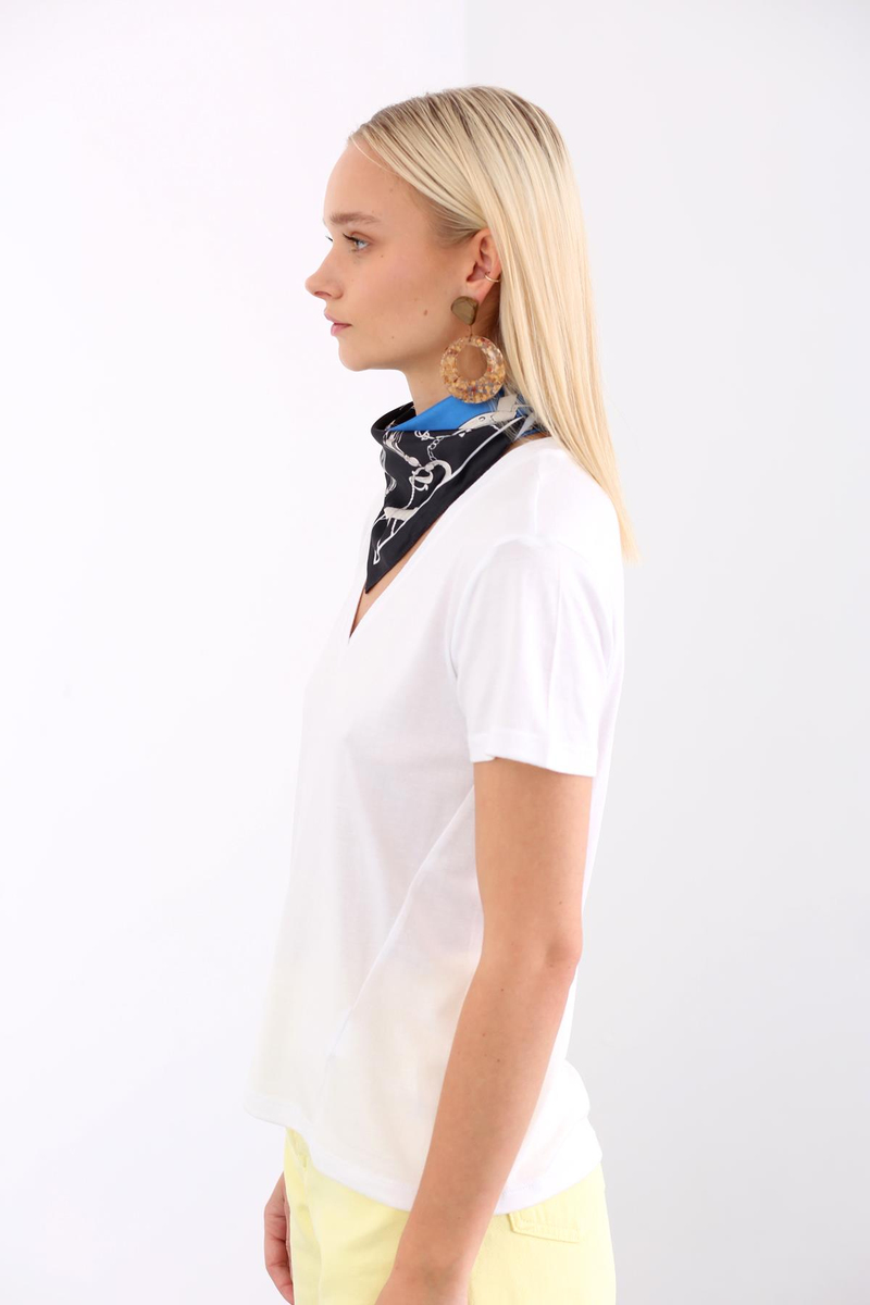Beyaz V Yaka Basic Tshirt 4741