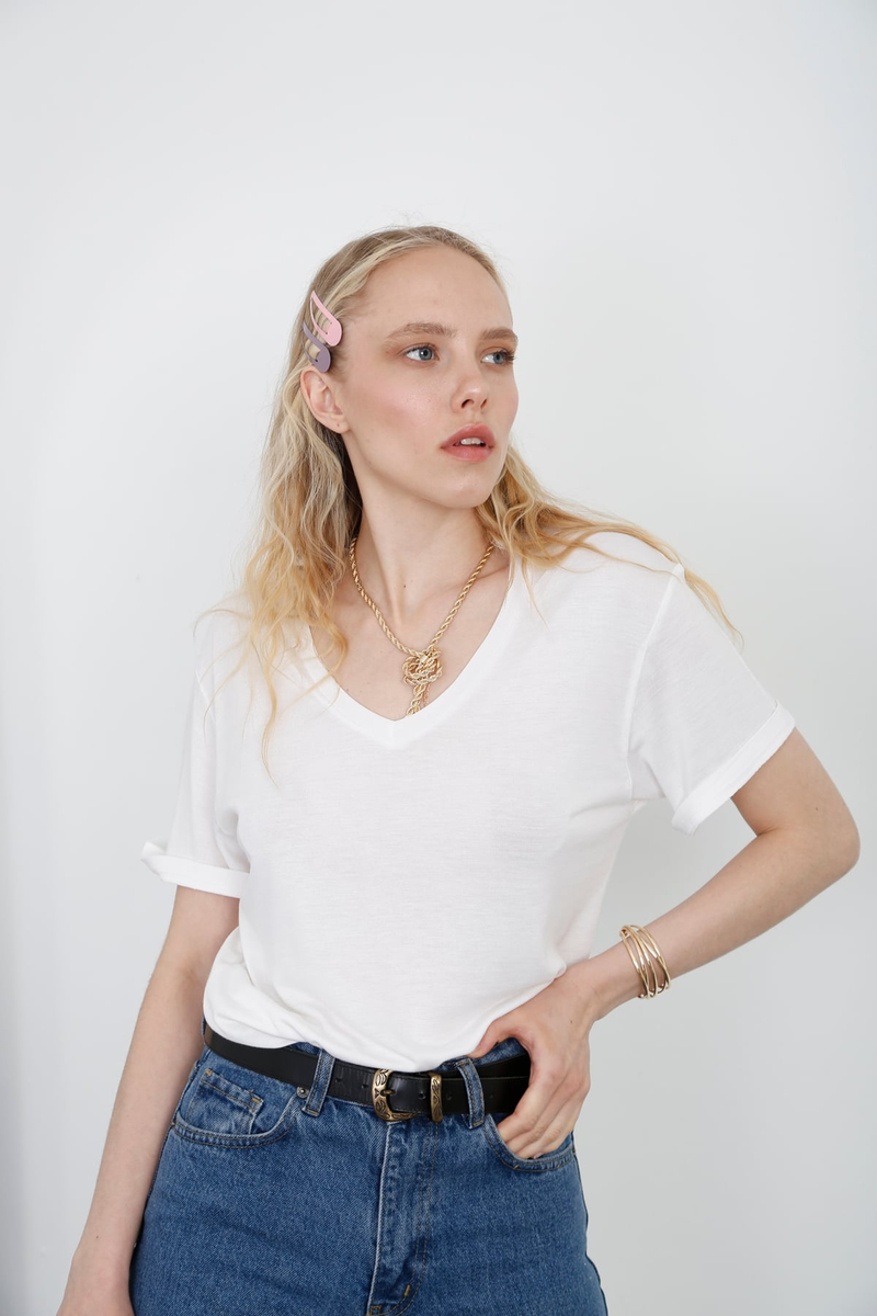 Beyaz V Yaka Basic Tshirt 619