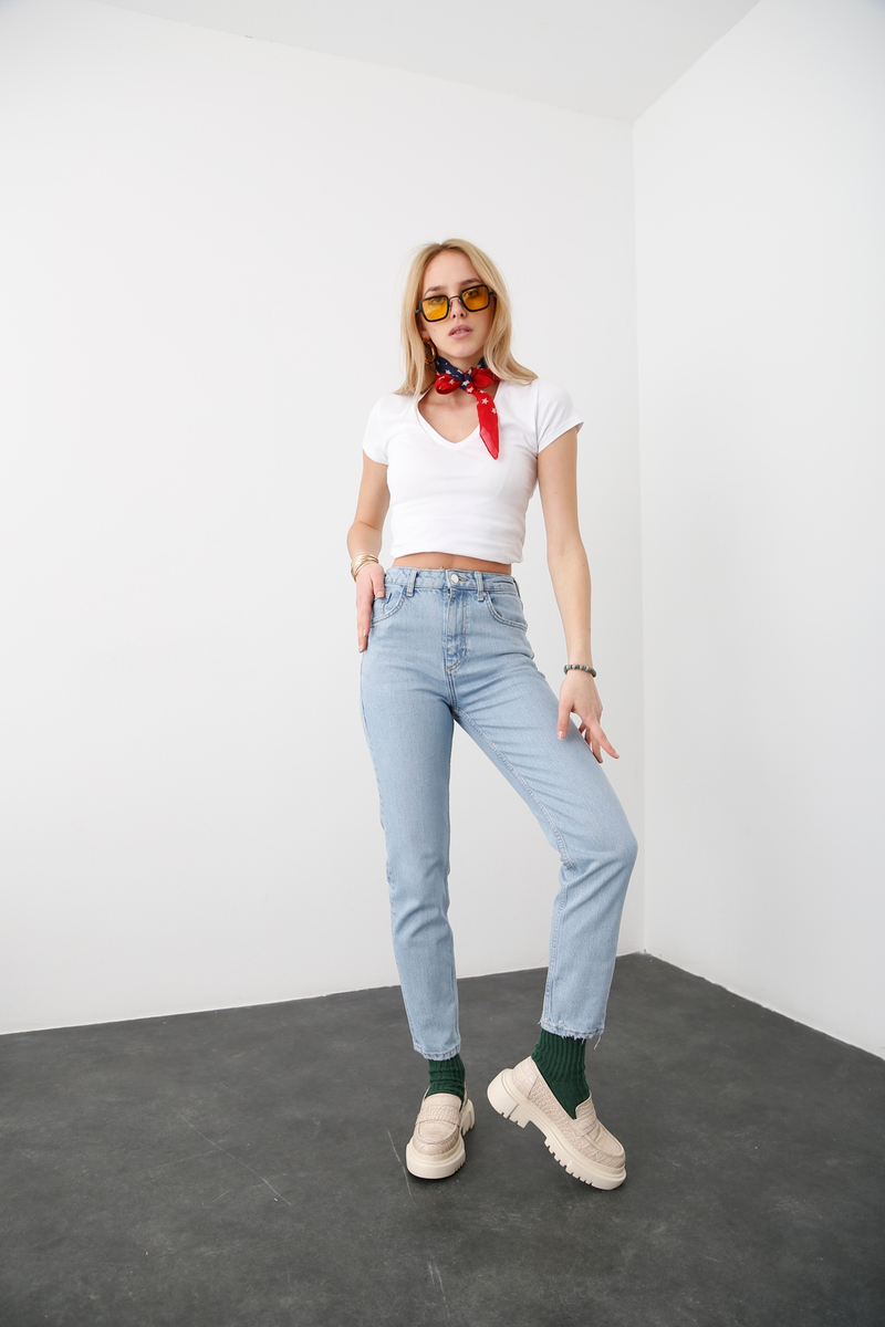 Beyaz V Yaka Tshirt 4083