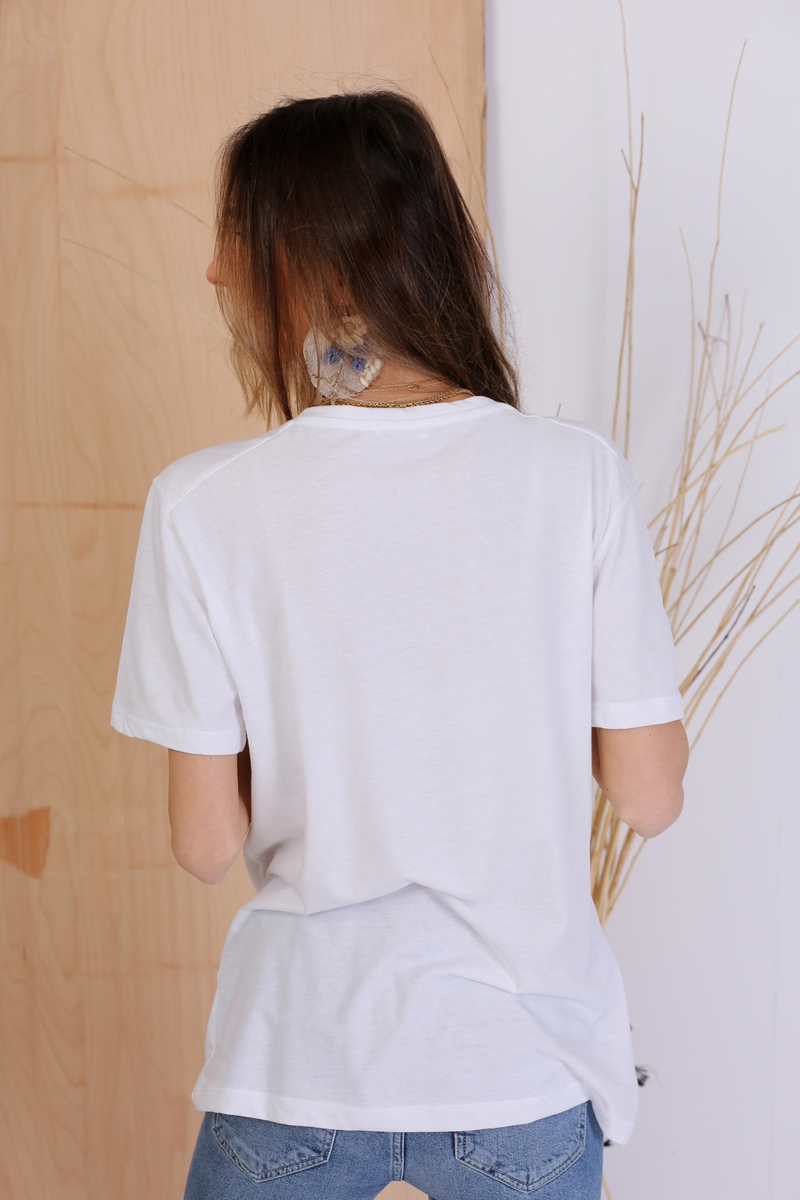 Beyaz V Yaka Tshirt