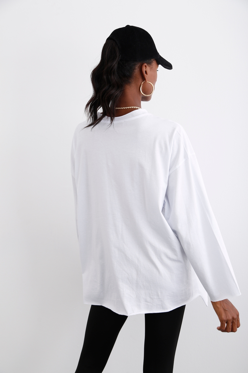 Beyaz Yırtmaç Detaylı Oversize Tshirt 0012