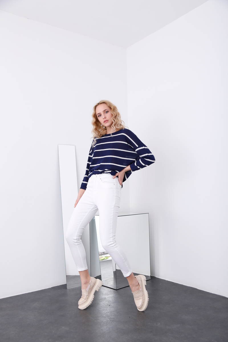 Beyaz Yüksek Bel Toparlayan Slim Fit Jean 