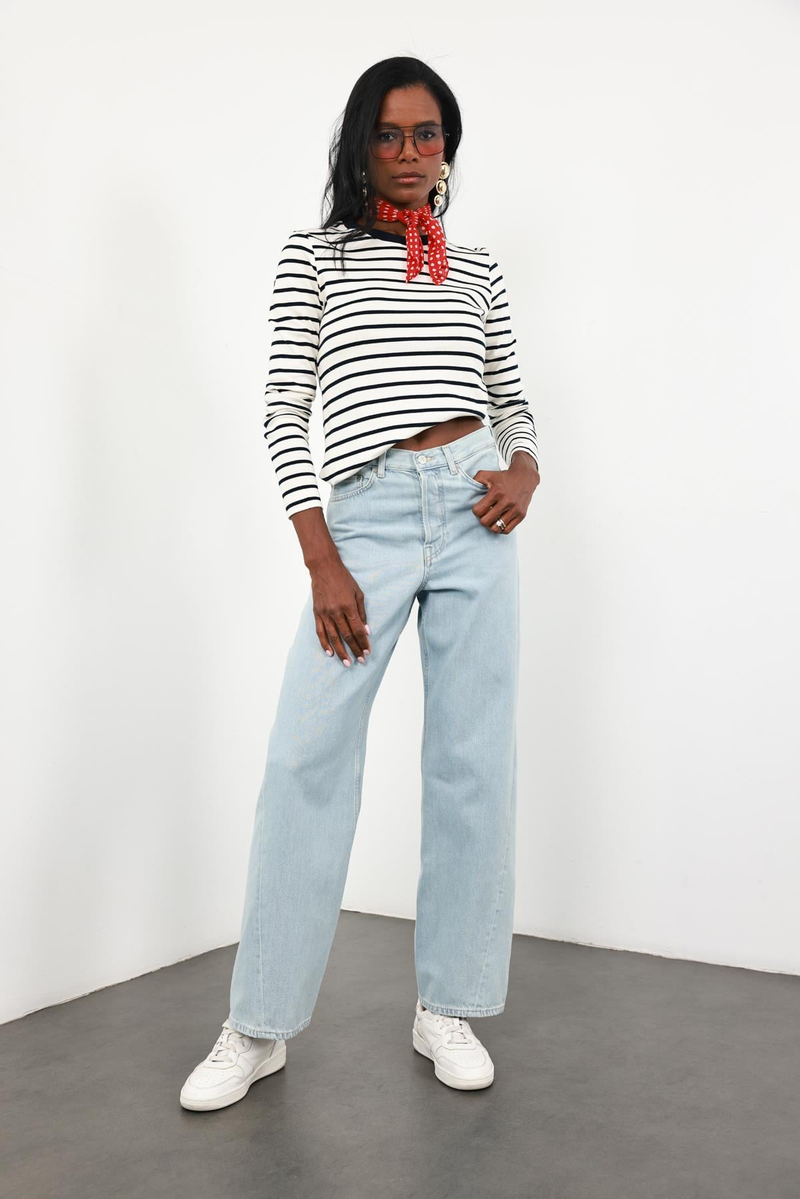Buz Mavi Yumuşak Denim Jean 