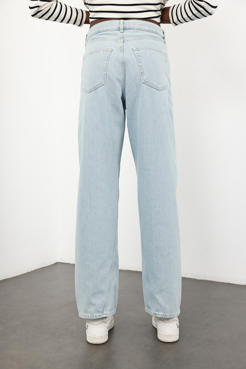 Buz Mavi Yumuşak Denim Jean 