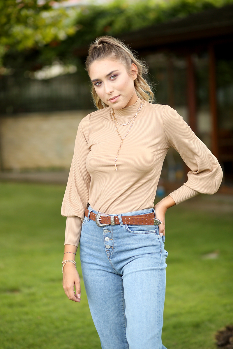 Camel Kol Detaylı Dik Yaka Bluz 