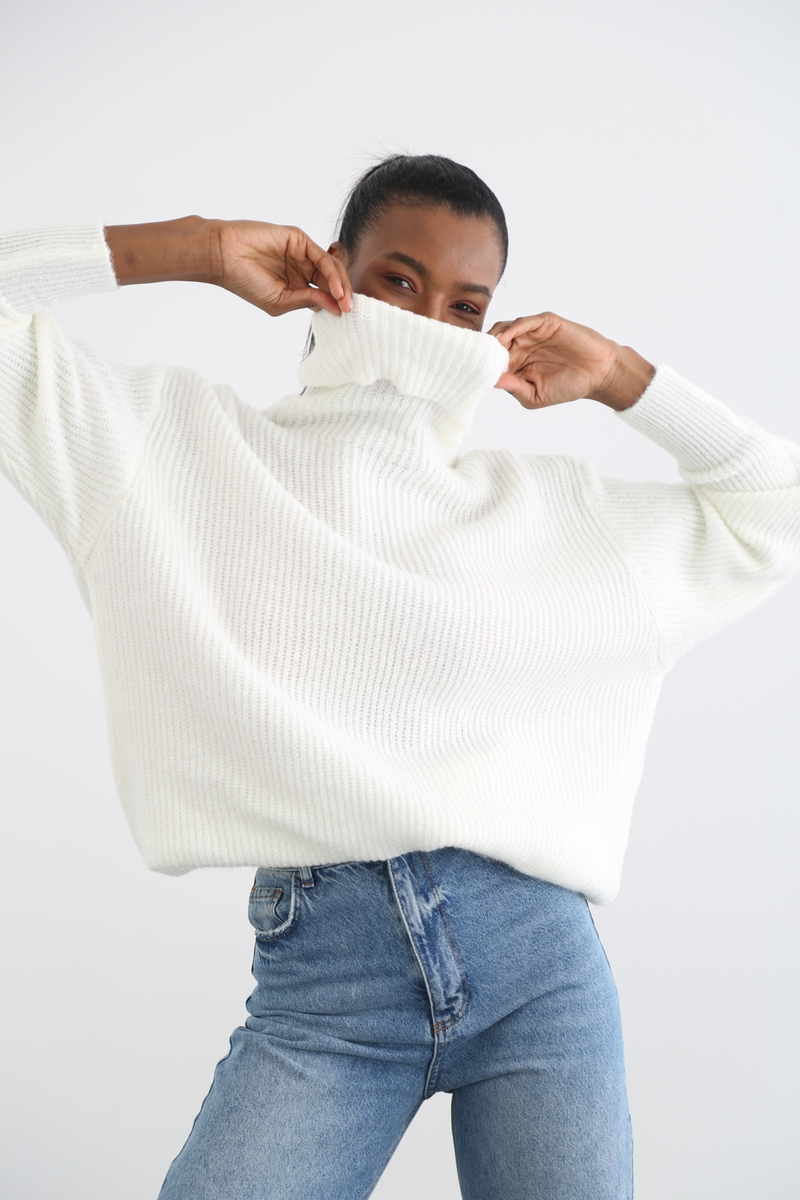 Ekru Balıkçı Yaka Oversize Triko 17007