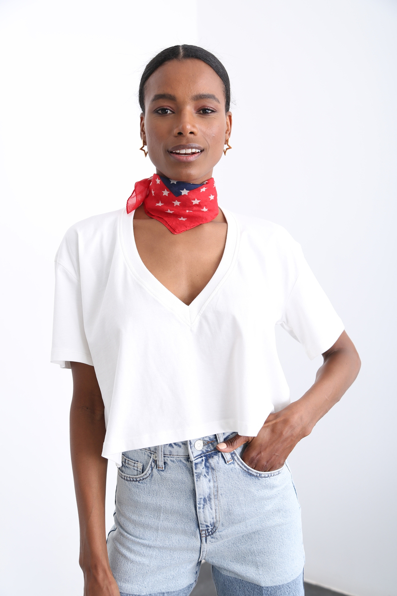 Ekru V Yaka Crop Tshirt 3624