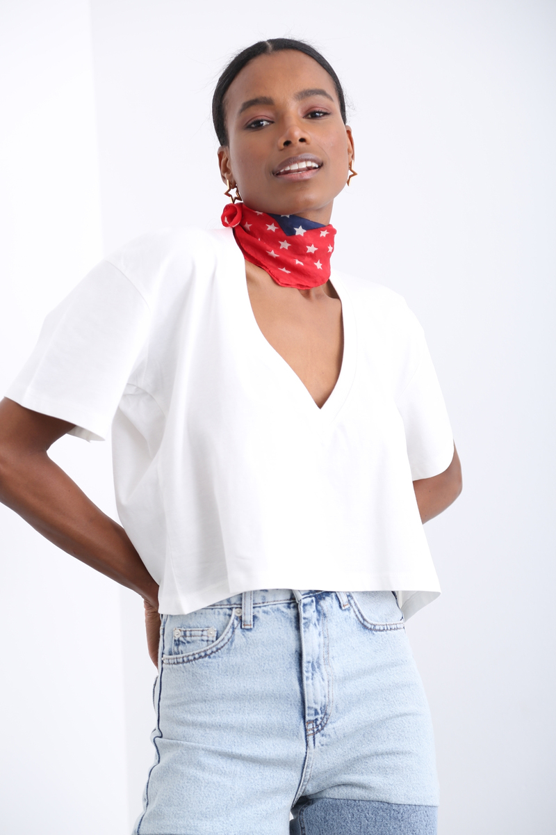 Ekru V Yaka Crop Tshirt 3624