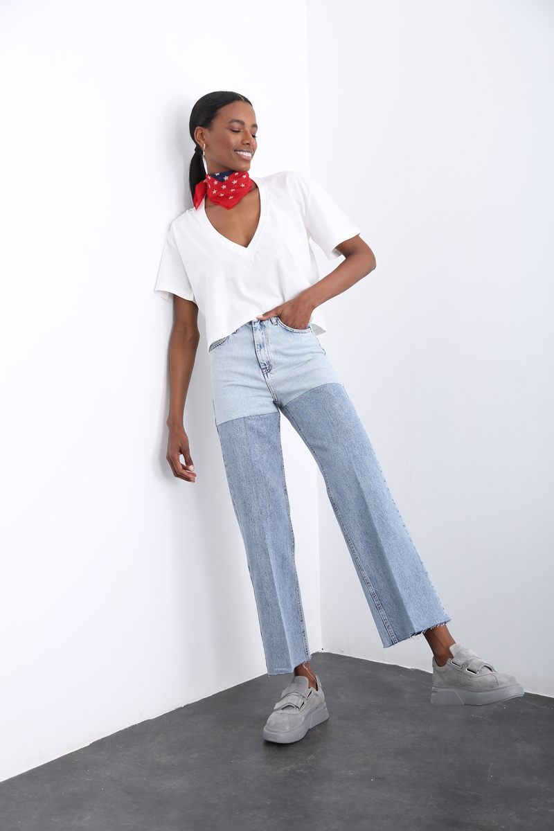 Ekru V Yaka Crop Tshirt 3624
