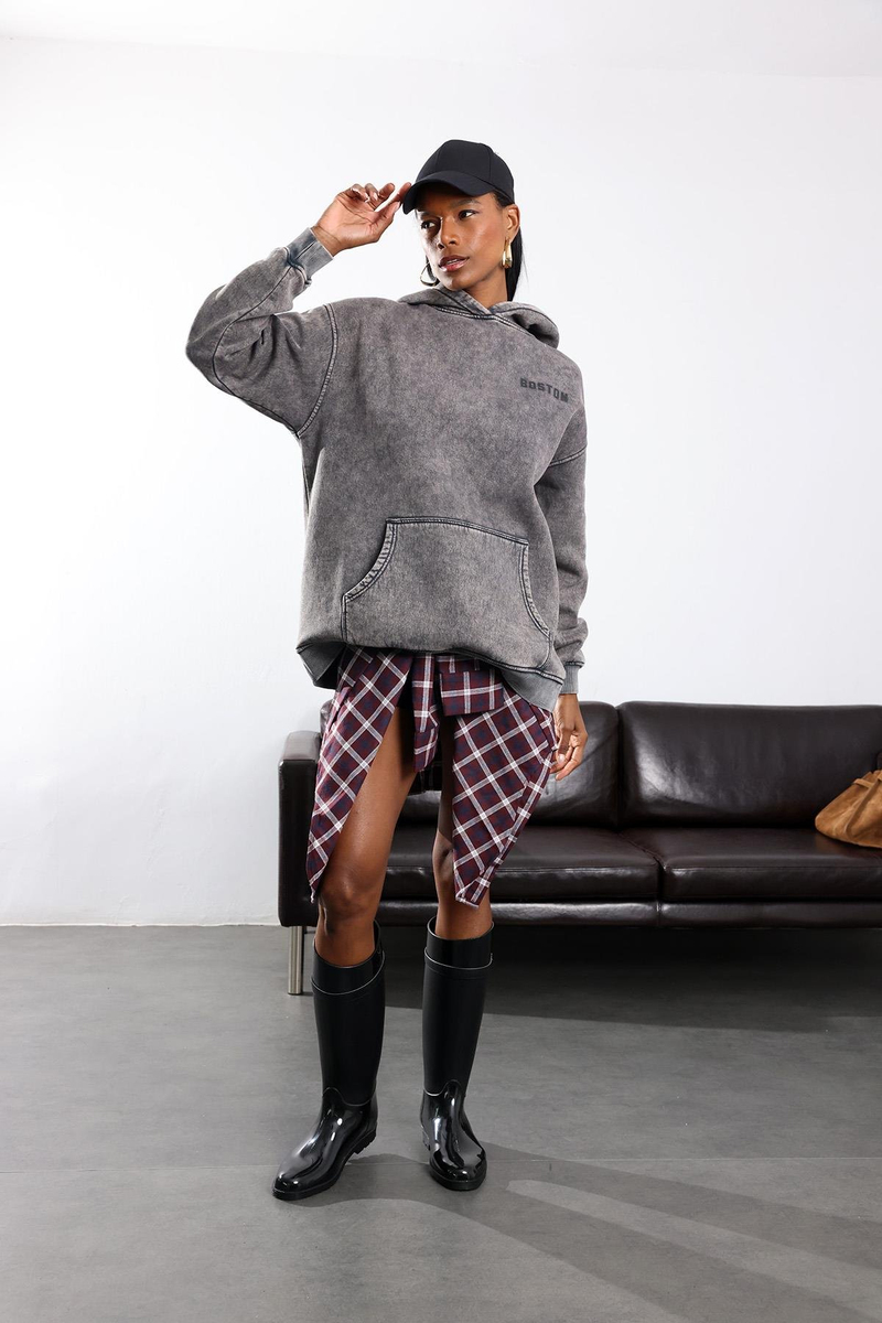 Füme Kapüşonlu Boston Baskılı Yıkamalı Sweatshirt 7273