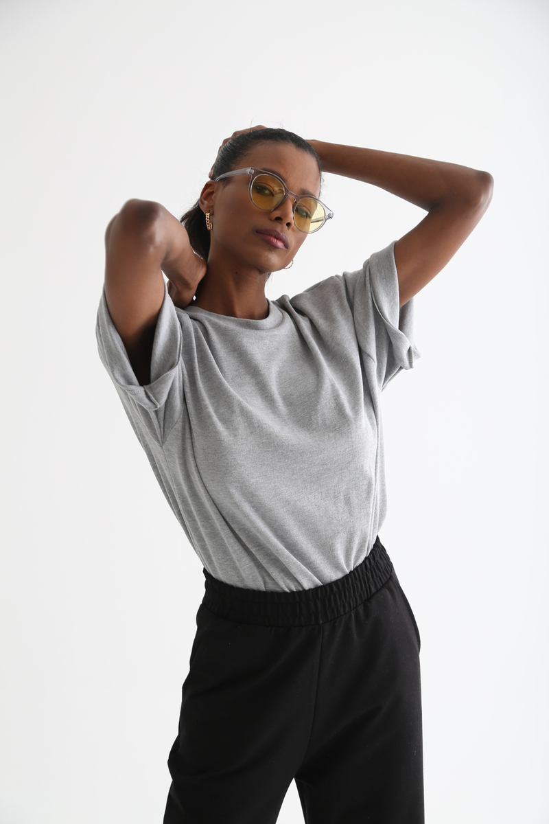 Gri Bisiklet Yaka Basic Tshirt 