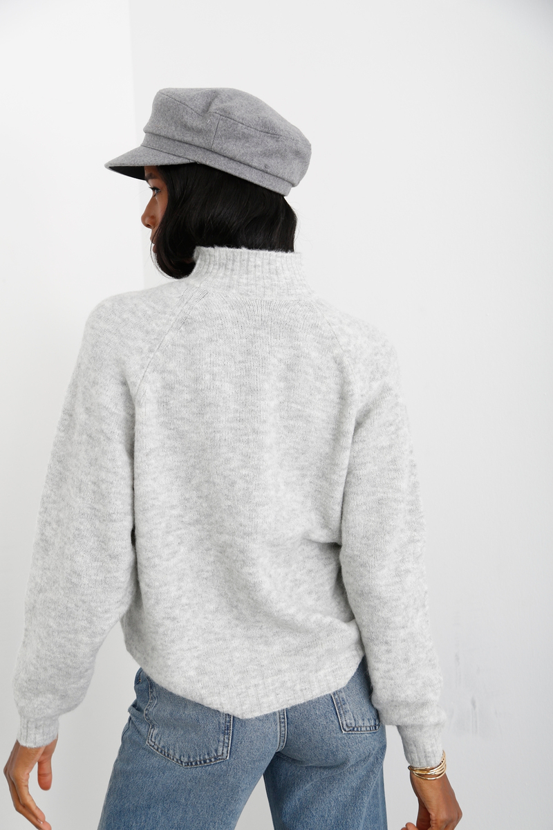 Gri Dik Yaka Basic Triko 