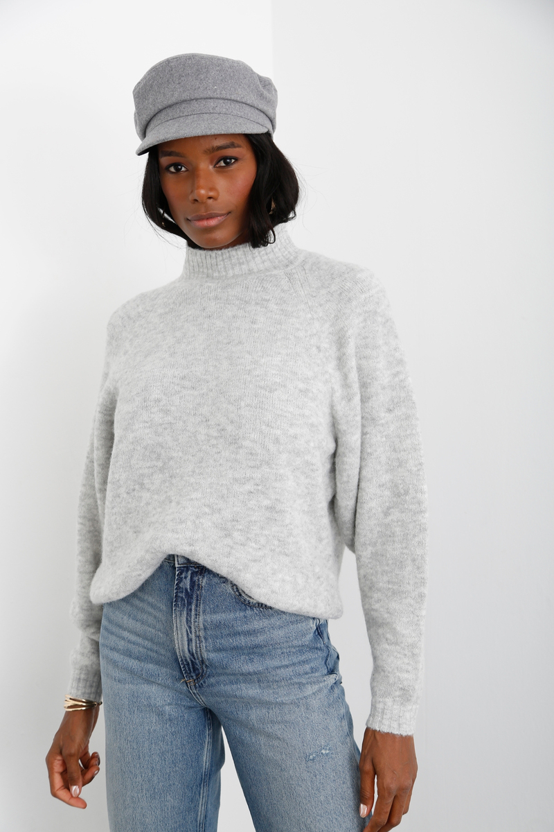 Gri Dik Yaka Basic Triko 