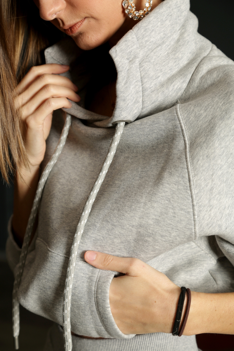 Gri Dik Yaka Crop Sweatshirt-9002