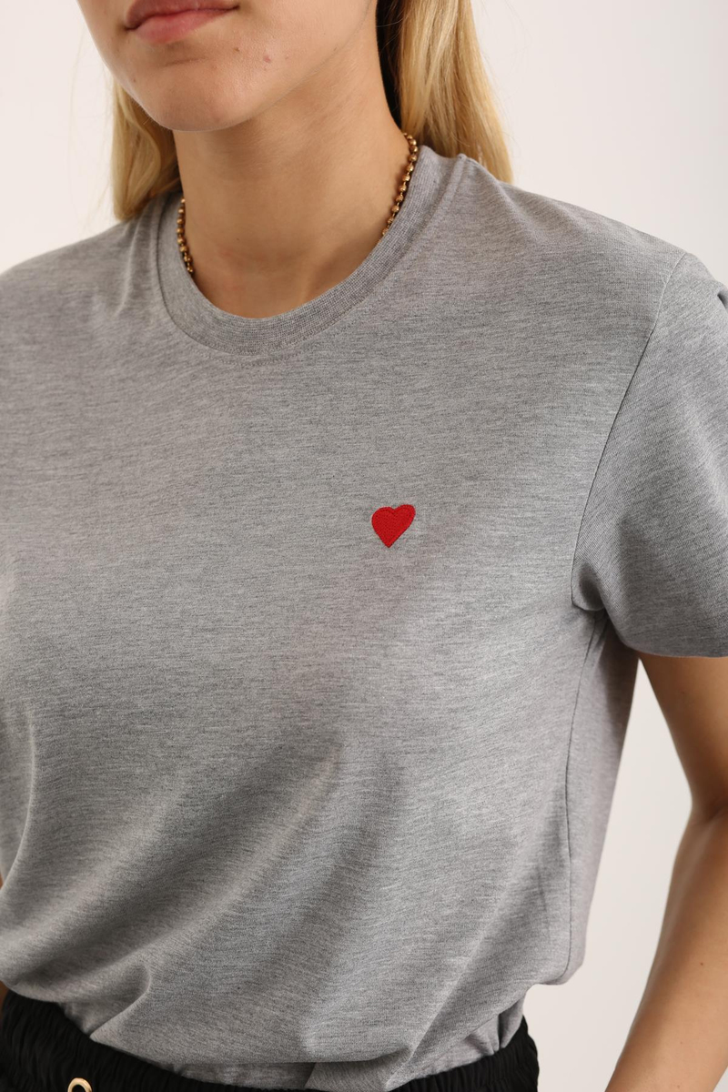 Gri Kalp Nakışlı Basic Tshirt 19019