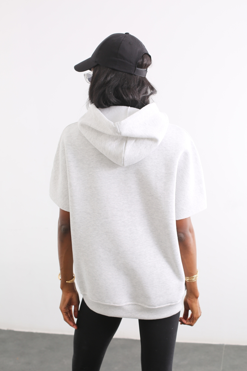 Gri Kapüşonlu Önden Cepli Sweatshirt 0010