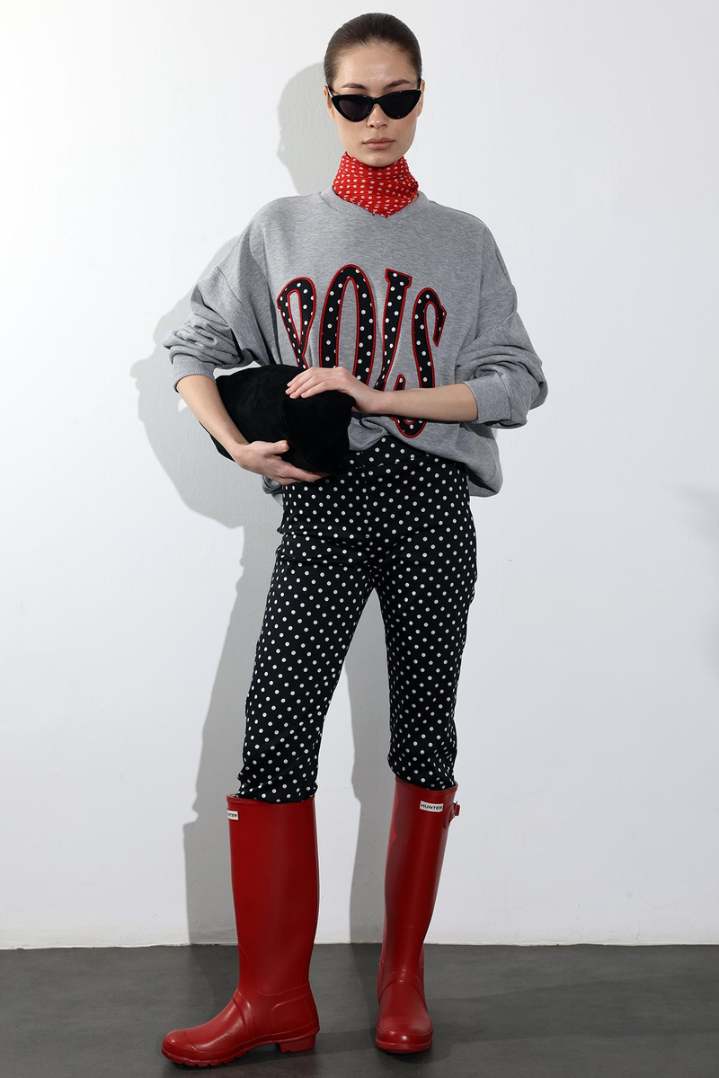 Gri Pois Yazı Baskılı Sweatshirt 01451