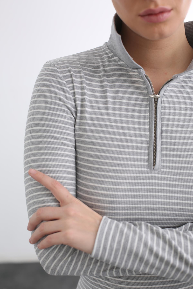 Gri Polo Yaka Fermuarlı Bluz 4664