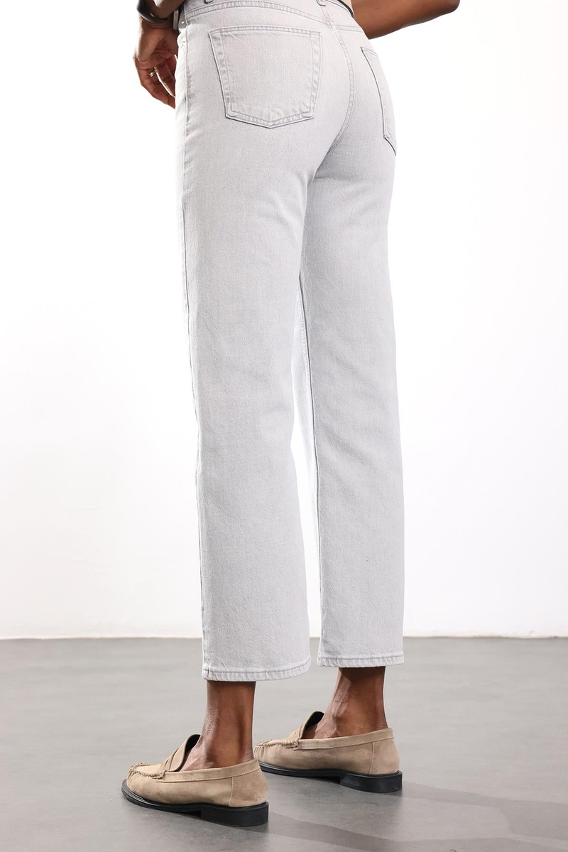 Gri Straight Jean 