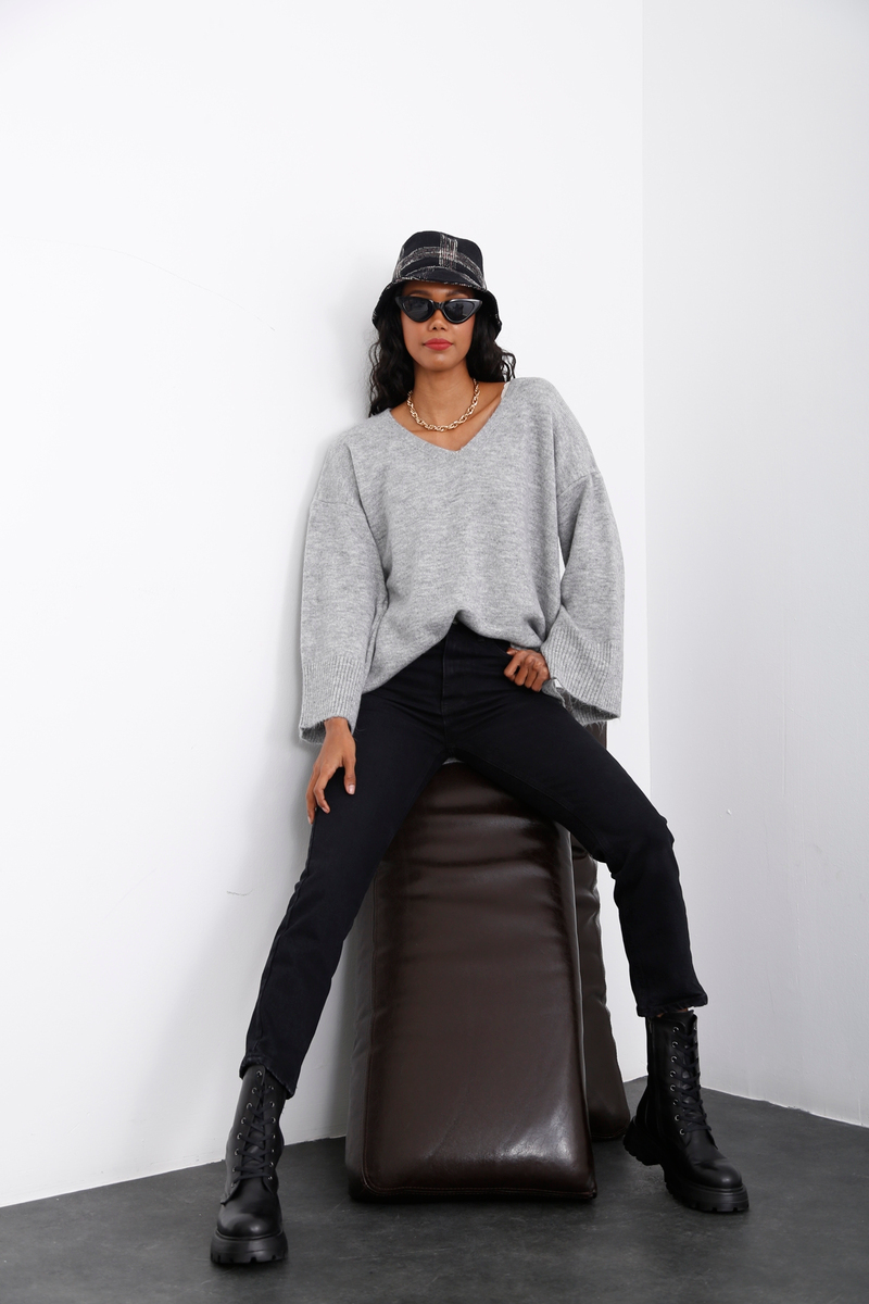 Gri V Yaka Oversize Triko 5616