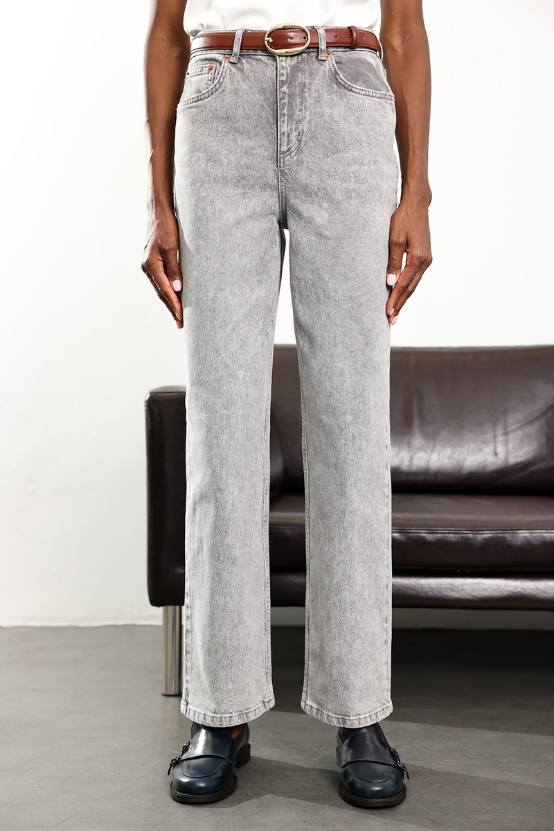 Gri Yüksek Bel Straight Jean 
