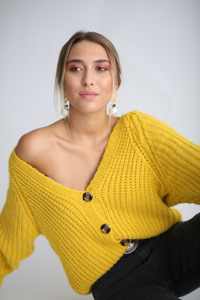 Hardal Dört Düğme Kalın Örme Hırka 