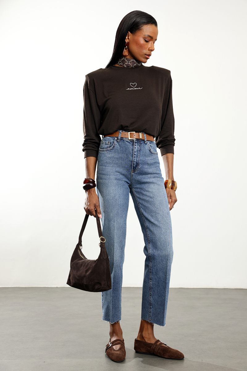 Kahverengi Amour Yazı Nakışlı Vatkalı Bluz 18075