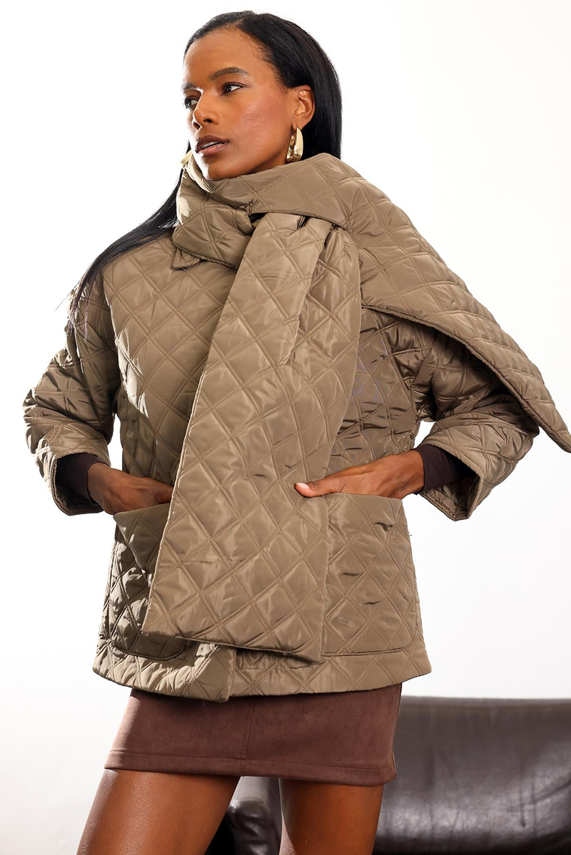 Kahverengi Atkı Detaylı Kapitone Mont 0762