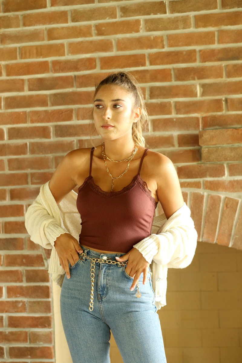 Kahverengi Dantel Detaylı Fitilli Crop 