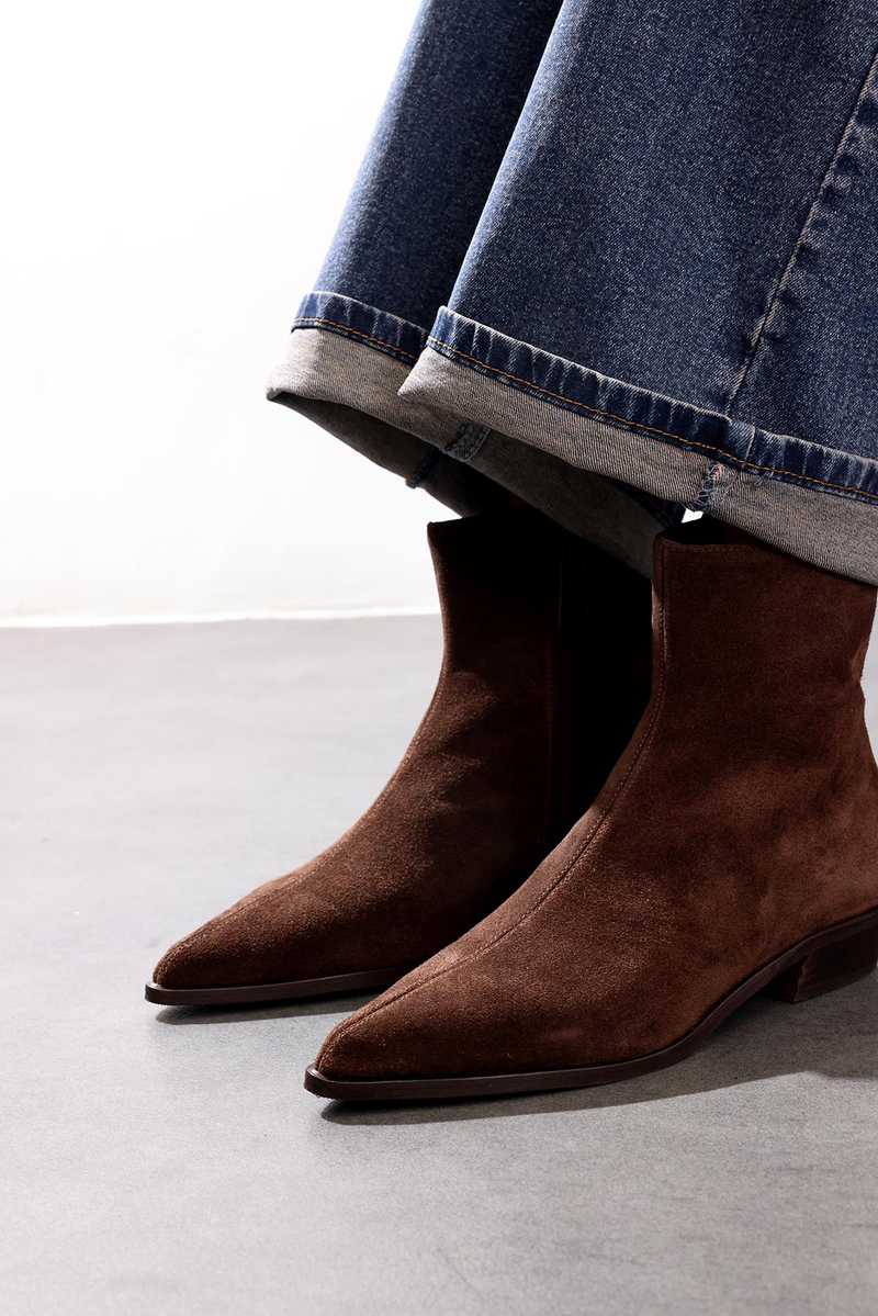 Kahverengi Sivri Burun Bot 128702