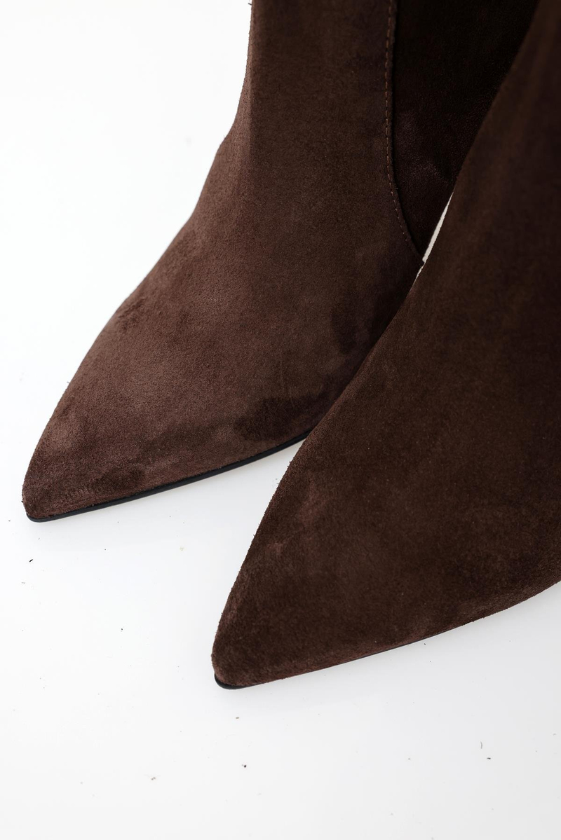 Kahverengi Süet Sivri Burun Topuklu Bot 24332