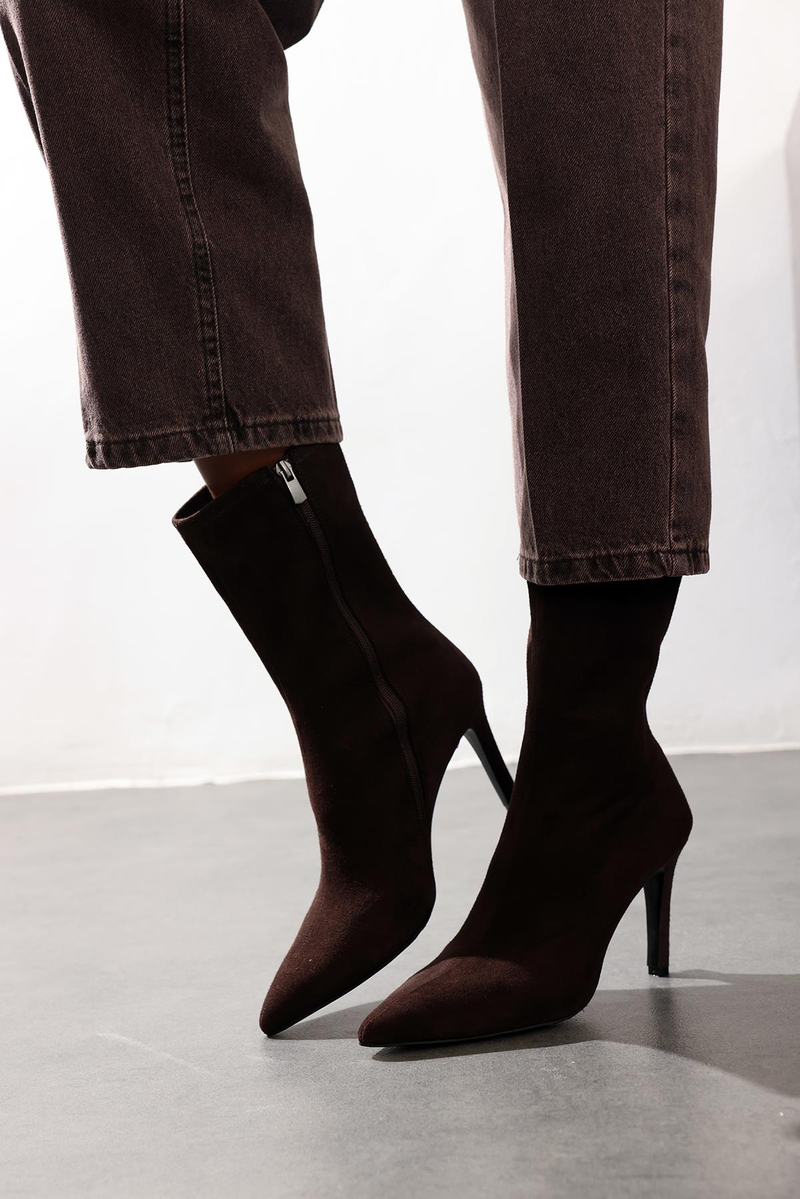 Kahverengi Süet Sivri Burun Topuklu Bot 24374-1