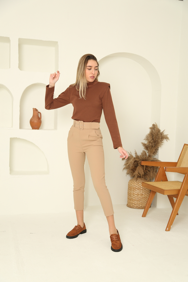 Kahverengi Vatkalı Dik Yakalı Bluz 0520