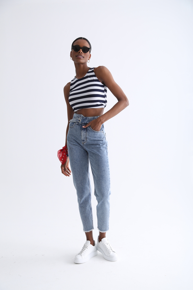 Kar Yıkamalı Bel Detaylı Mom Jean 21313
