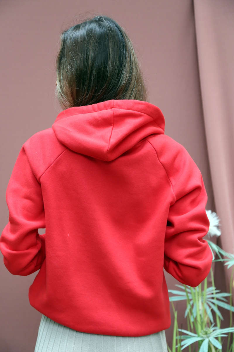 Kırmızı Kapşonlu Sweatshirt