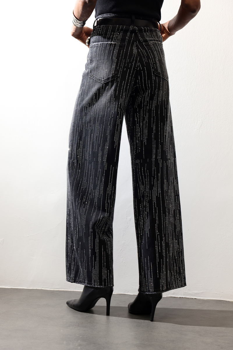 Koyu Füme Taşlı Düz Kesim Jean 