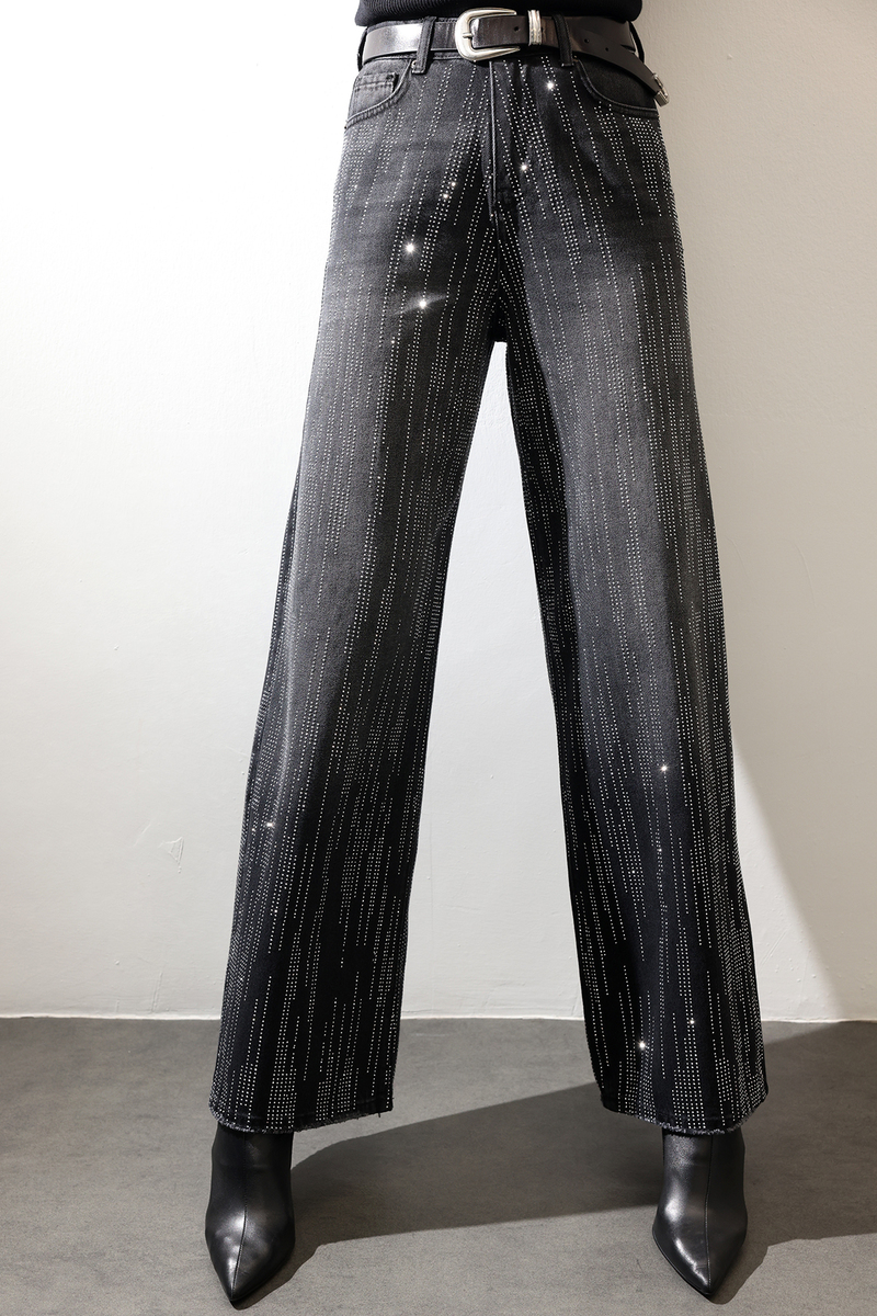 Koyu Füme Taşlı Düz Kesim Jean 