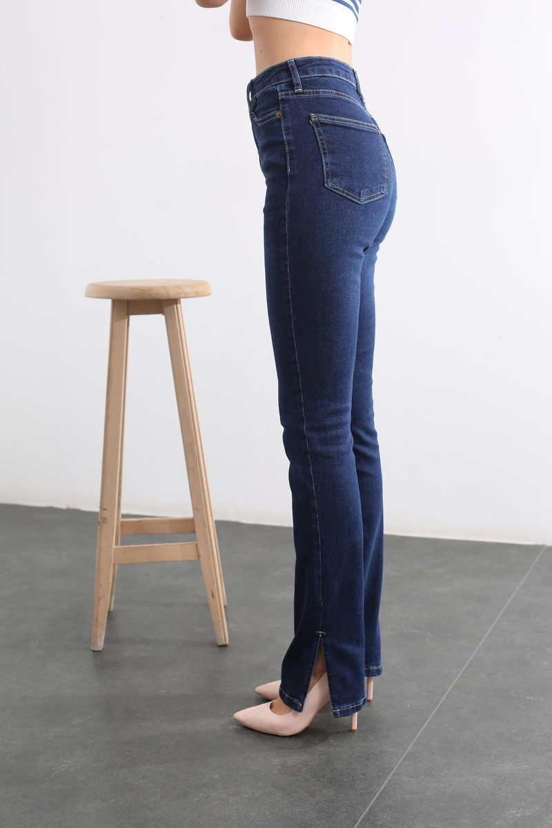 Koyu Lacivert Ultra Yüksek Bel Paçası Yırtmaçlı Jean 