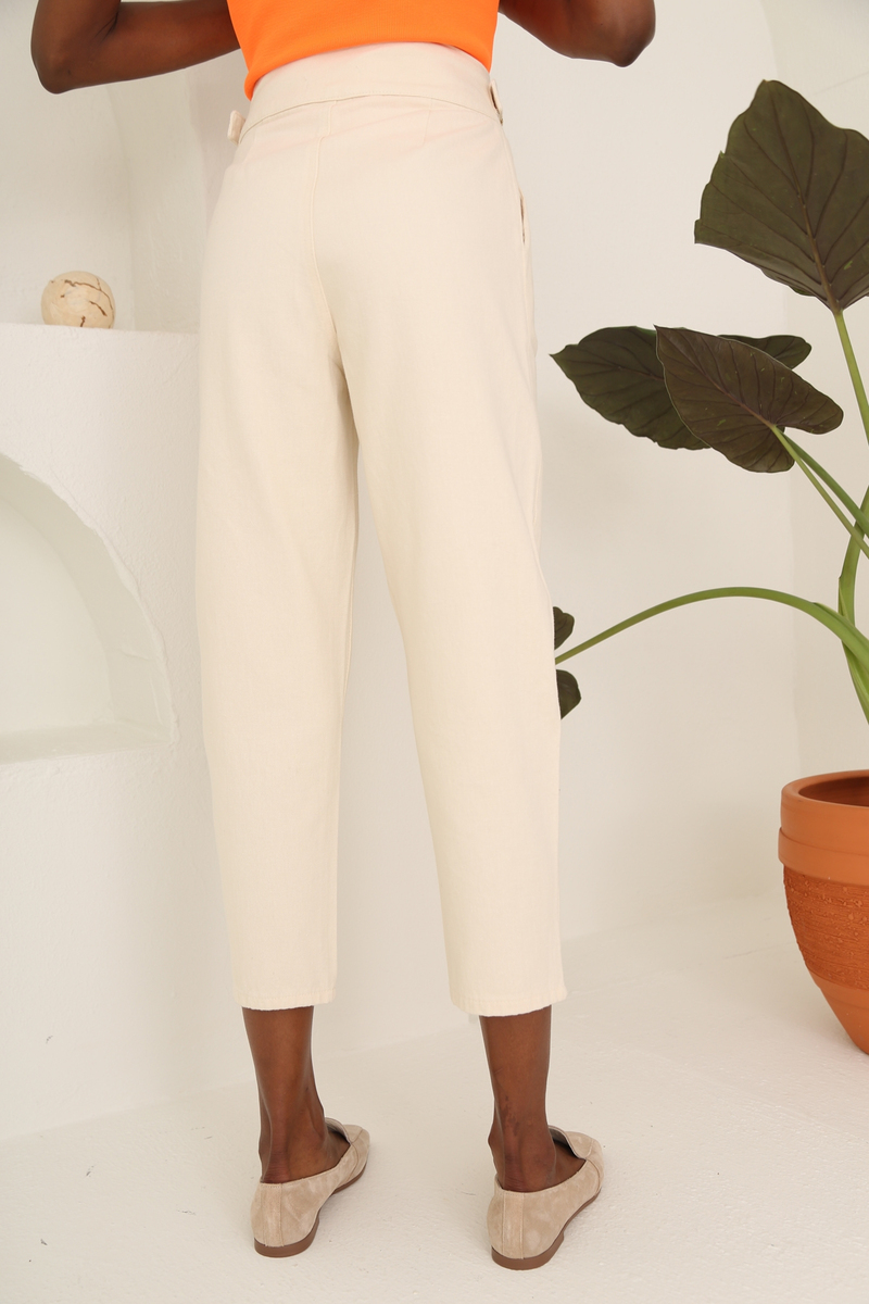 Krem Yüksek Bel Kemerli Mom Jean 1297