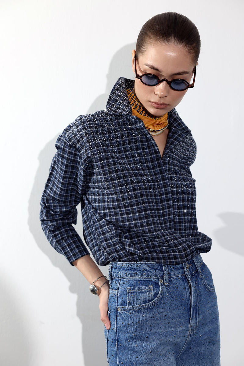 Lacivert Taş İşlemeli Kareli Gömlek 2688