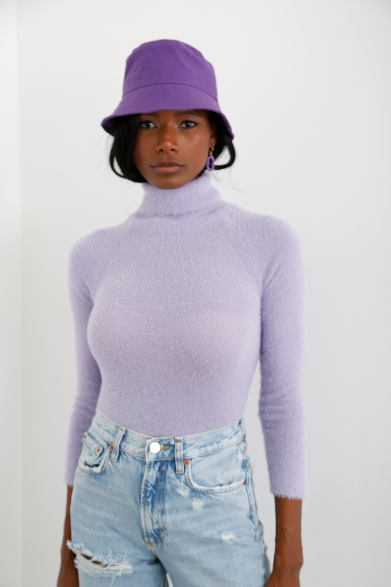 Lila Sırtı Pencereli Triko 