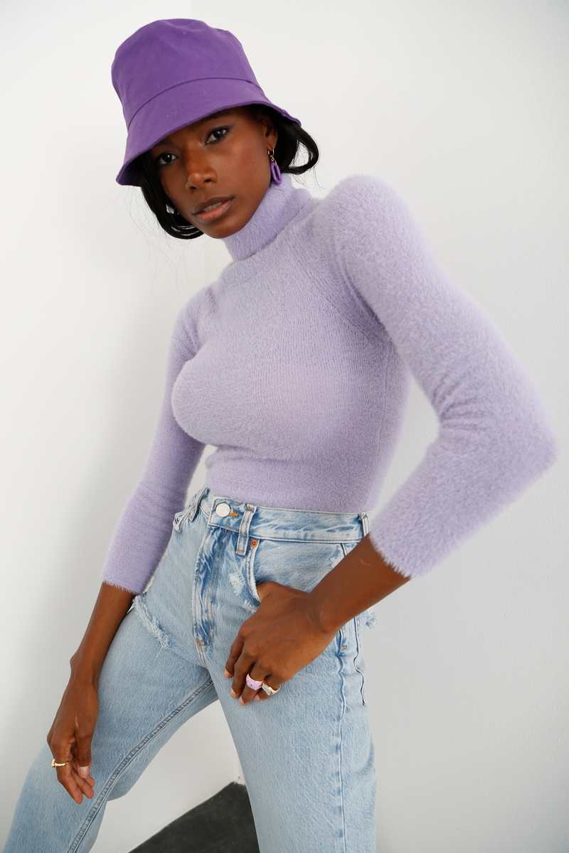 Lila Sırtı Pencereli Triko 