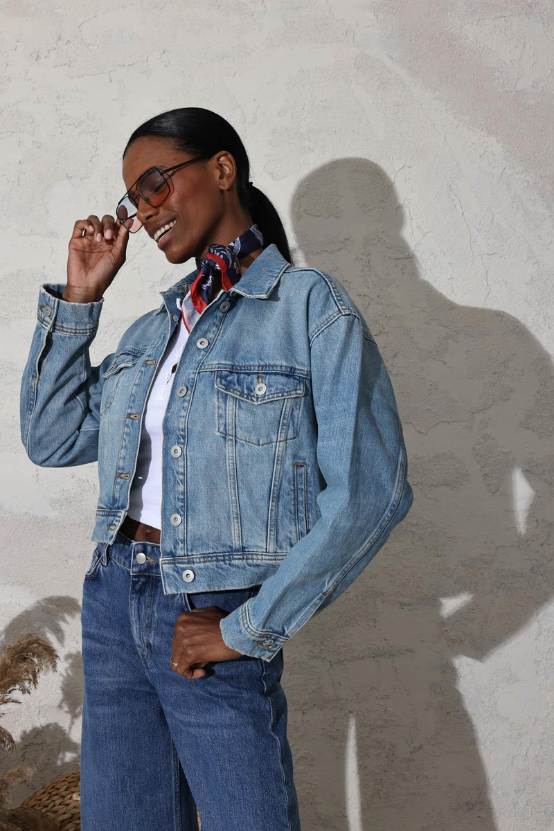 Mavi Kapak Cepli Denim Ceket 