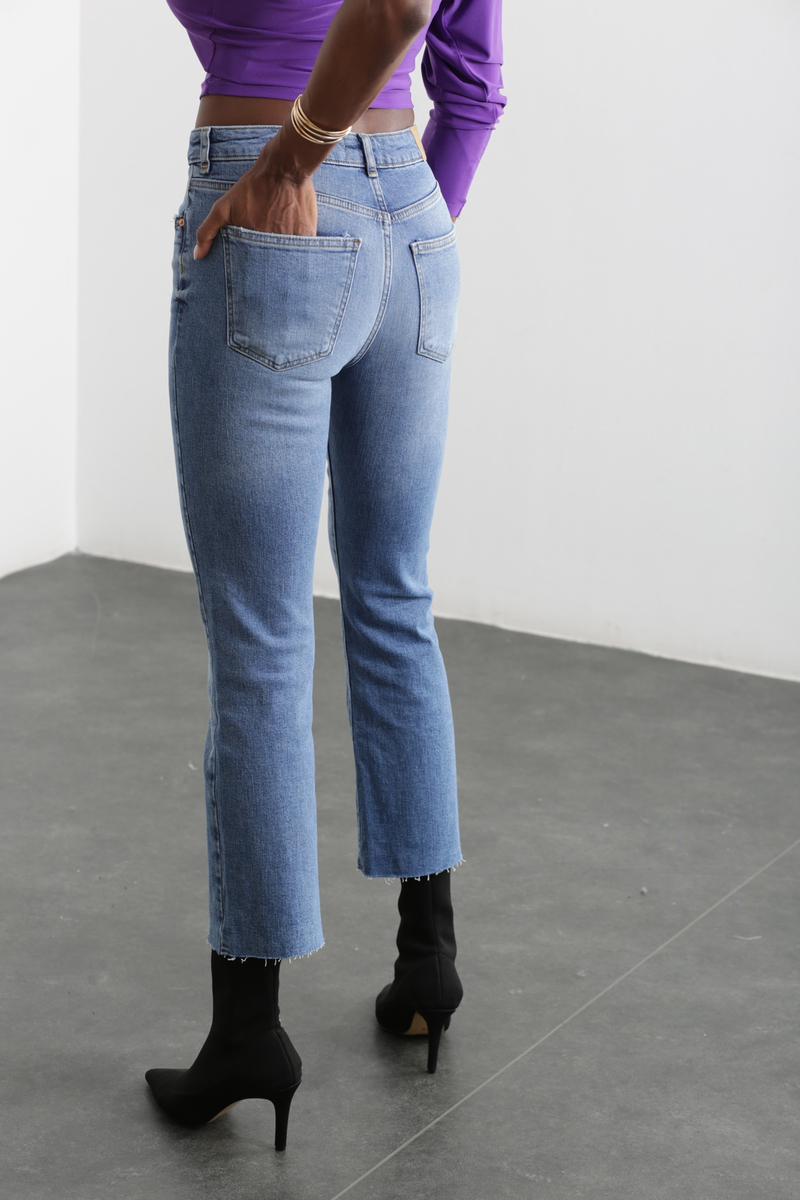 Mavi Kesik Paça Slim Fit Jean 28