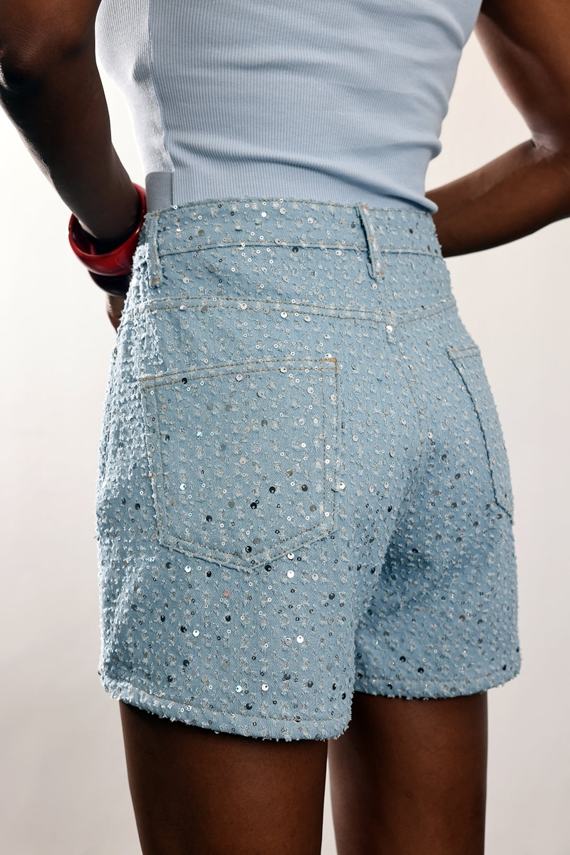 Mavi Pullu Denim Şort 