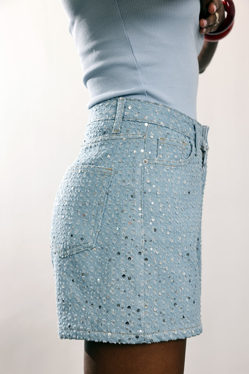 Mavi Pullu Denim Şort 