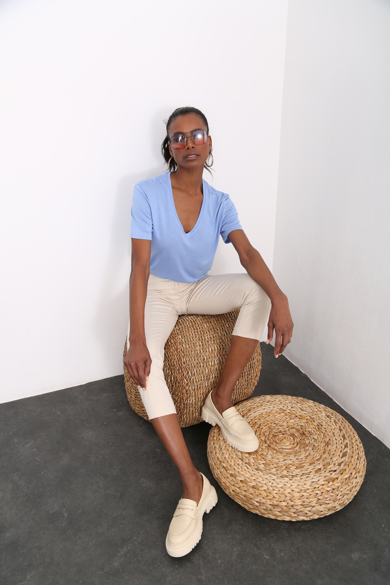 Mavi V Yaka Basic Tshirt 3635